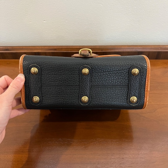 VTG 1990s Dooney & Bourke All Weather Leather Medium Essex Bag Black/Tan Trim - Picture 12 of 16
